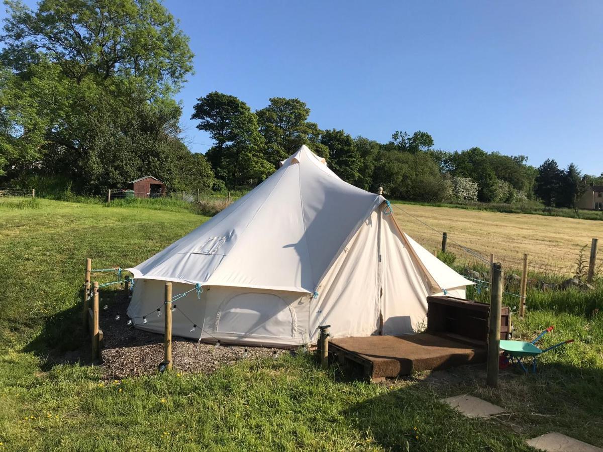Roaches Retreat Family Glampsite, Rocky Reach Bell Tent With Outdoor Adventures And Campfire Nights Upper Hulme Exterior photo